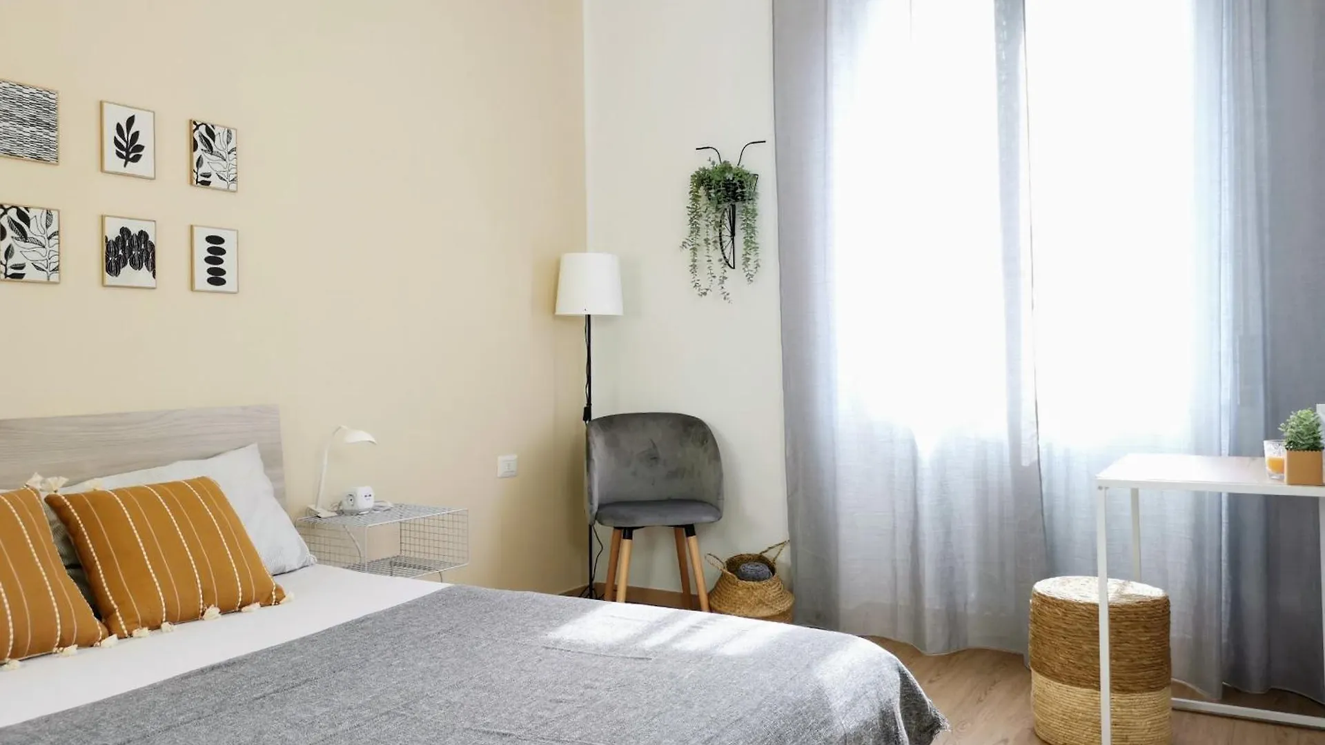 Casamilano 50 Meters From The Metro Apartment